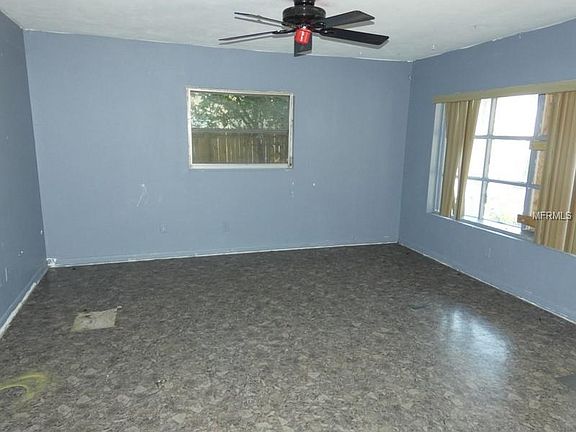 3rd image of 6405 Willow Bend Pl