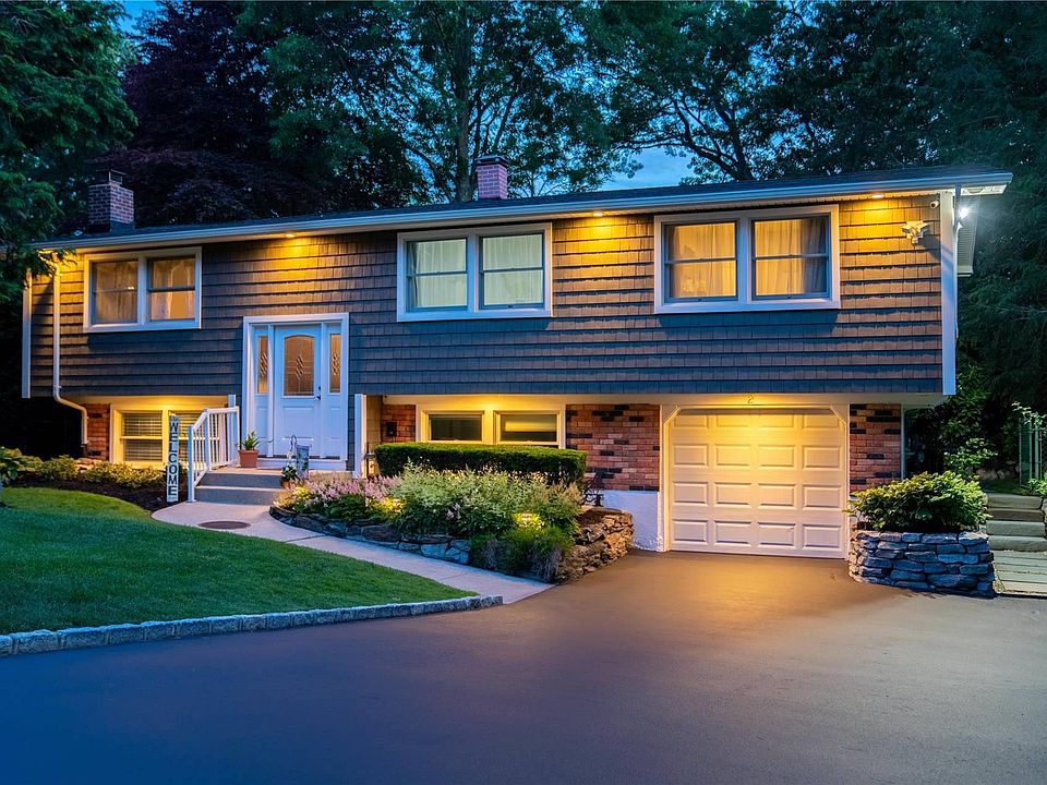1st image of 2 Woodchuck Ln