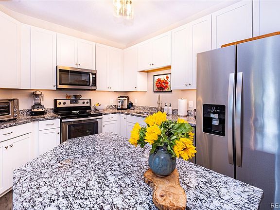 5th image of 804 Summer Hawk Drive #9205