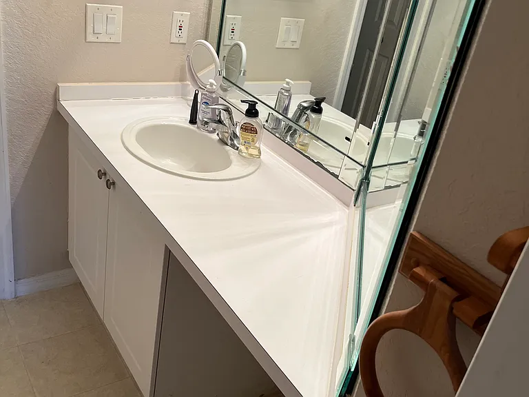 5110 Northridge Rd #208 — Photo 4