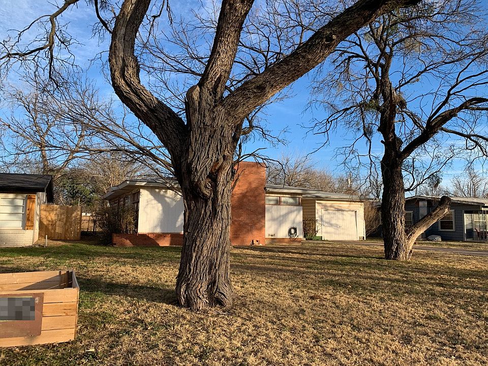 2nd image of 709 Forrest Ave
