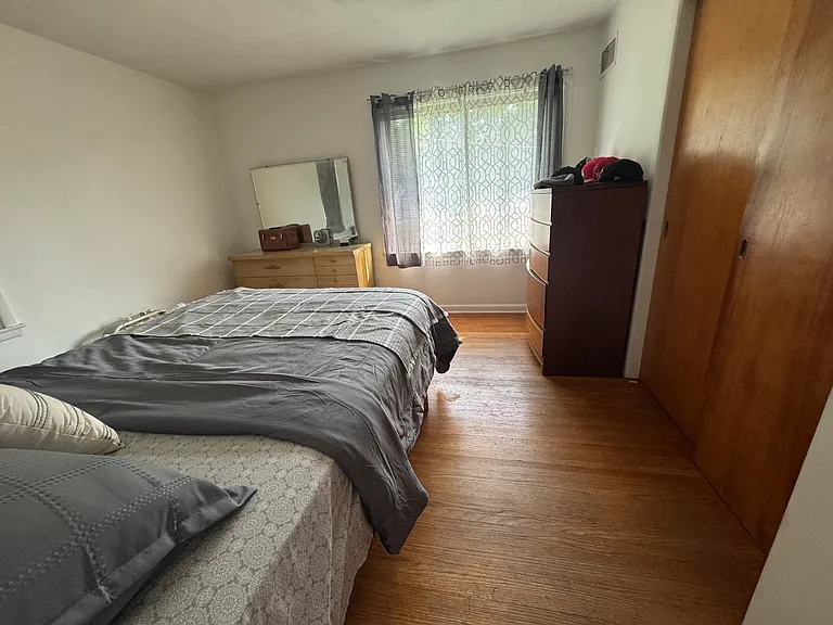 2508 N Gale Ave — Photo 2