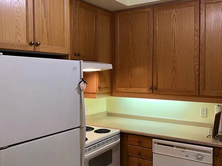 55 Bloor St E #1701 — Photo 4