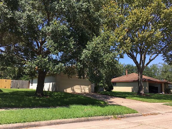 2nd image of 15726 Gatebriar Dr