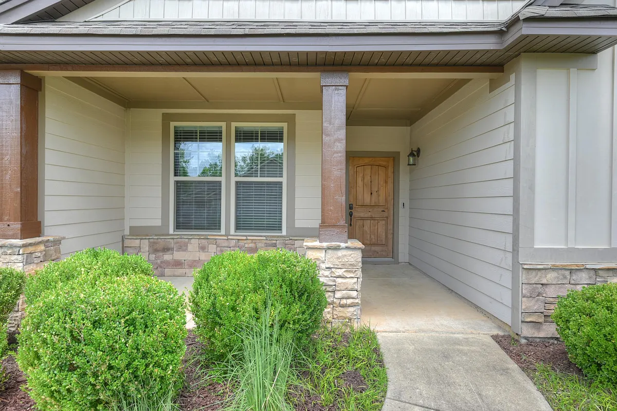 Building Photo - 2050 Covey Dr