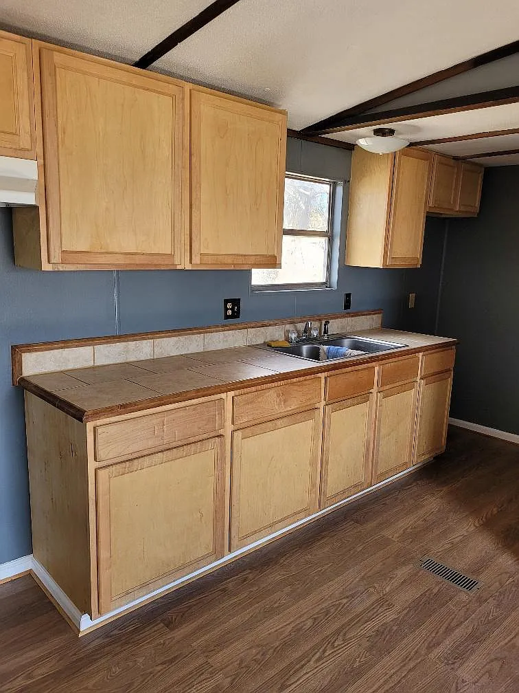 2 bed, 924 sqft, $745 — Photo 1