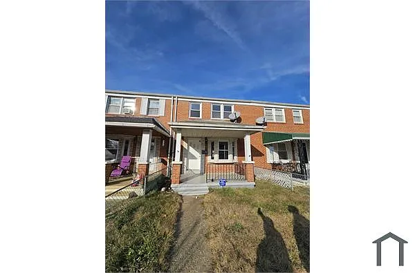 Building Photo - 804 Arncliffe Rd