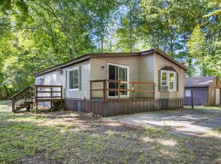 7668 Elizabeth St, Newaygo, MI 49337