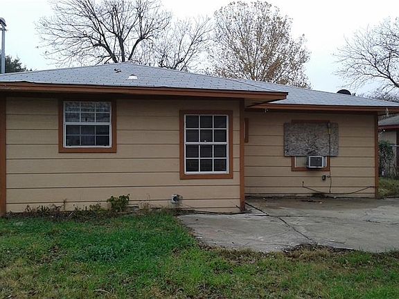 3rd image of 539 Dawson Dr