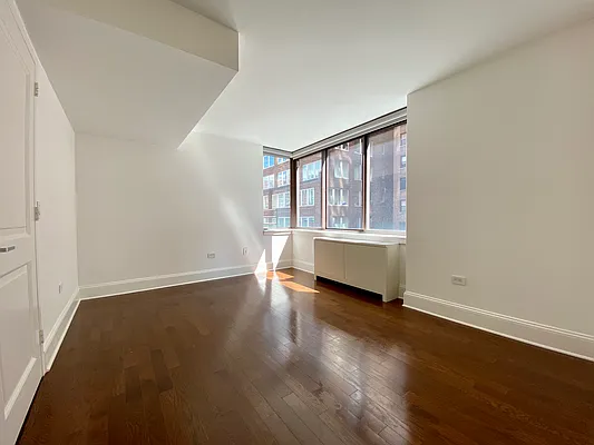 Rented by Keller Williams NYC | media 23