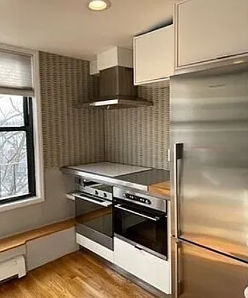 3rd image of 806 Tremont St #6R
