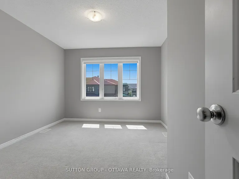 196 Jardiniere St — Photo 19