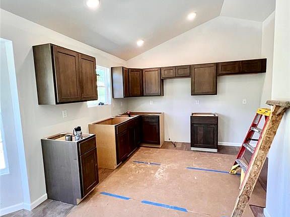 3rd image of 773 Sydney Ct