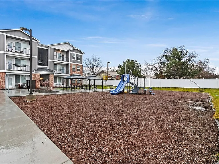 Latitude 40