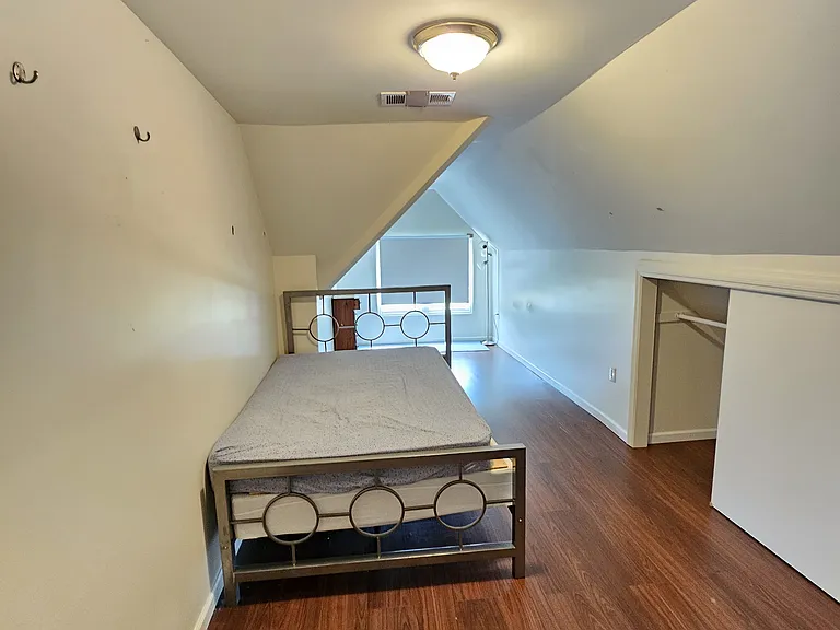 1602 Jacob St — Photo 3
