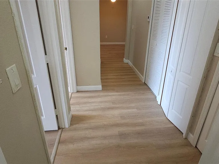 1662 SE 27th Dr #208 — Photo 11
