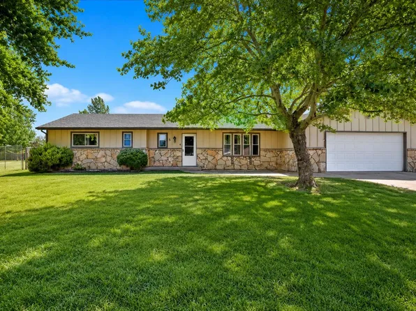 504 N Ridge Way Rd, Rose Hill, KS 67133