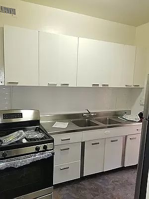 5th image of 8 Fordham Hill Oval APT 2E