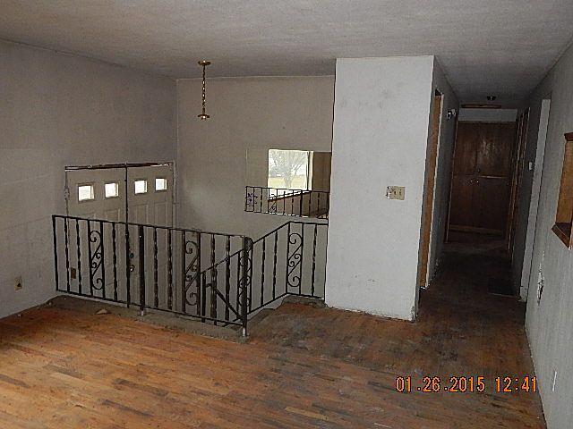 2nd image of 3116 W Pearl St