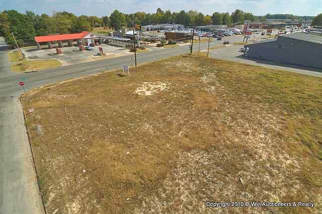 1st image of 2400 S Olive St