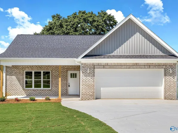 30 Morning Glory Ln, Albertville, AL 35950