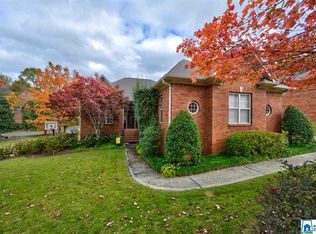 512 Magnolia Crest Cir, Gardendale, AL 35071