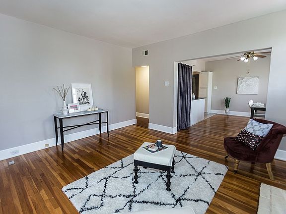3rd image of 6026 Waterman Blvd APT 3W