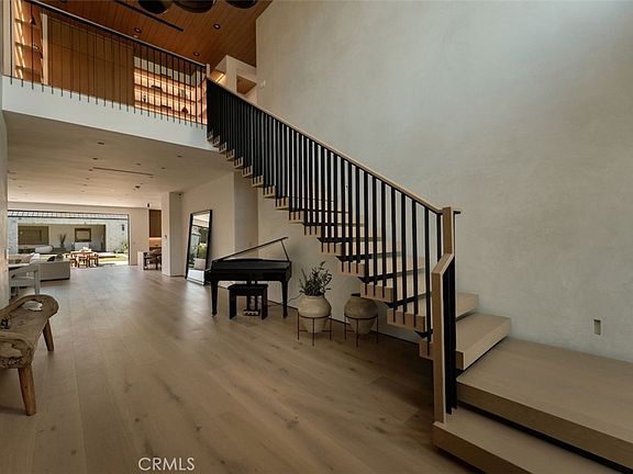 4th image of 10433 Valley Spring Ln
