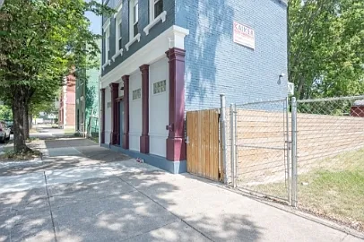 1904 Linn St #2