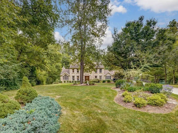 5813 Squirrelsnest Ln, Cincinnati, OH 45252
