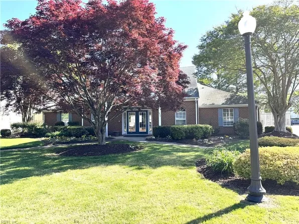 1362 Ivywood Rd, Virginia Beach, VA 23453