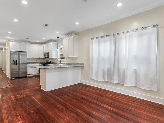 3rd image of 7737 S Claiborne Ave #1