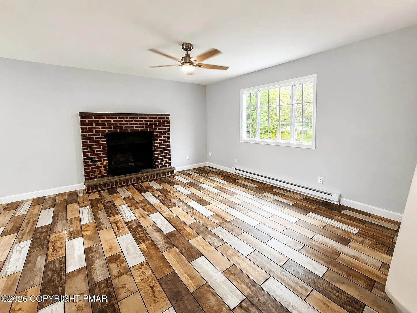 4 bed, 1946 sqft, $2,850 — Photo 3