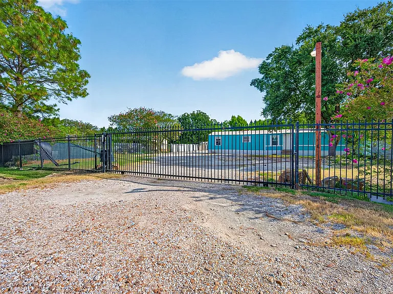33618 Falcon Spring St — Photo 10