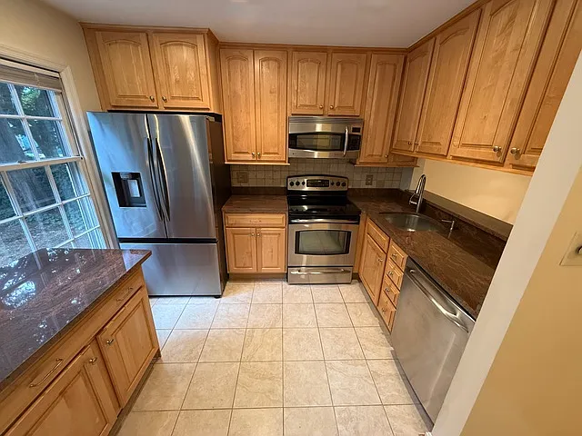 824 Wolfe St — Photo 9