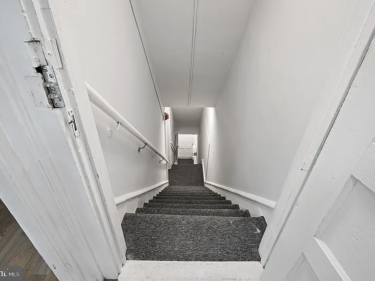 221 Kings Hwy E #B — Photo 19