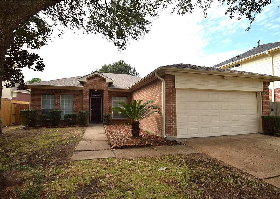 1st image of 6215 Summerville Ln