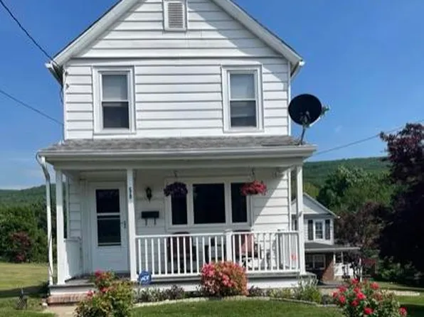 50 Charles St, Hanover Township, PA 18706