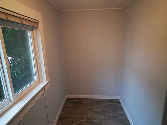 4th image of 629 12th Ave E #B