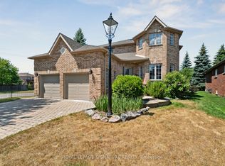 12 McCullough Ct, Barrie, ON L4N 8M3