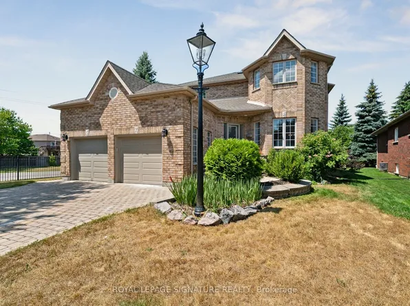 12 McCullough Ct, Barrie, ON L4N 8M3