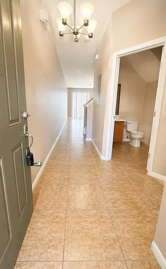 3 bed, 1362 sqft, $1,800 — Photo 3