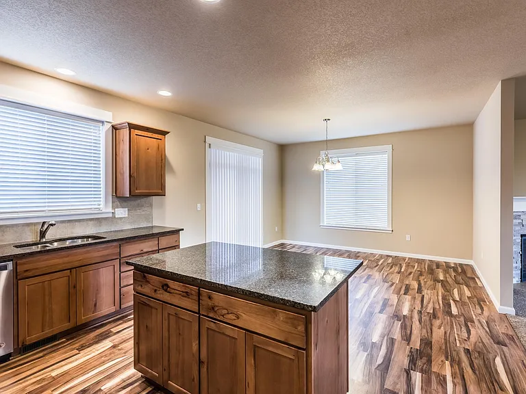 35611 Valley View Dr — Photo 5