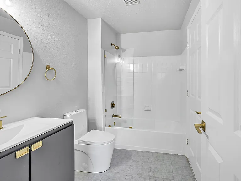 Ardenwood Apartments — Photo 44