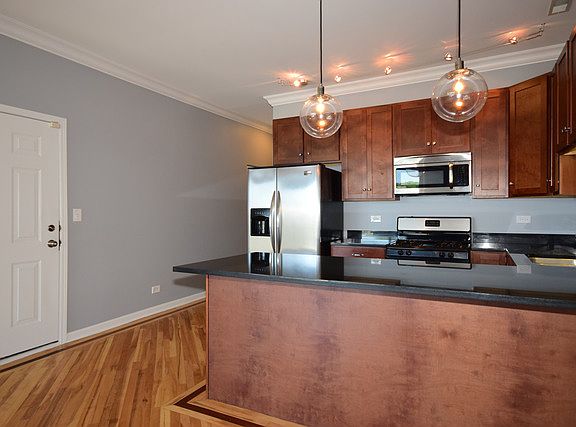 3rd image of 2625 W Chicago Ave APT 3