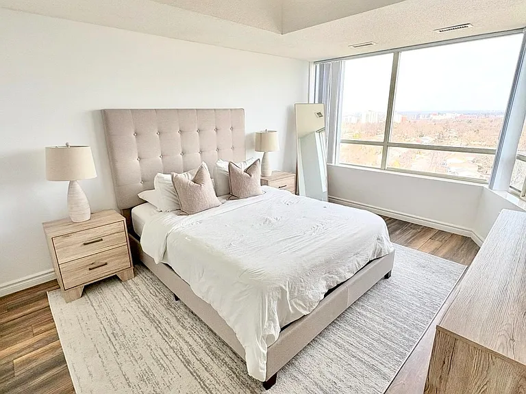 744 Wonderland Rd S #1206 — Photo 8