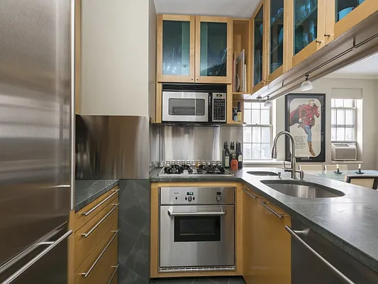 Sold by Sotheby's International Realty | media 12