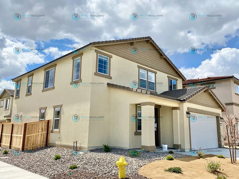 1127 Winter Hawk Way