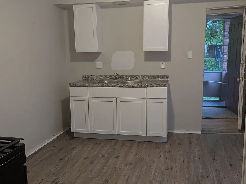 946 Beaver Rd #3
