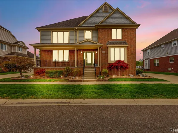 49783 Golden Park Dr, Shelby Township, MI 48315